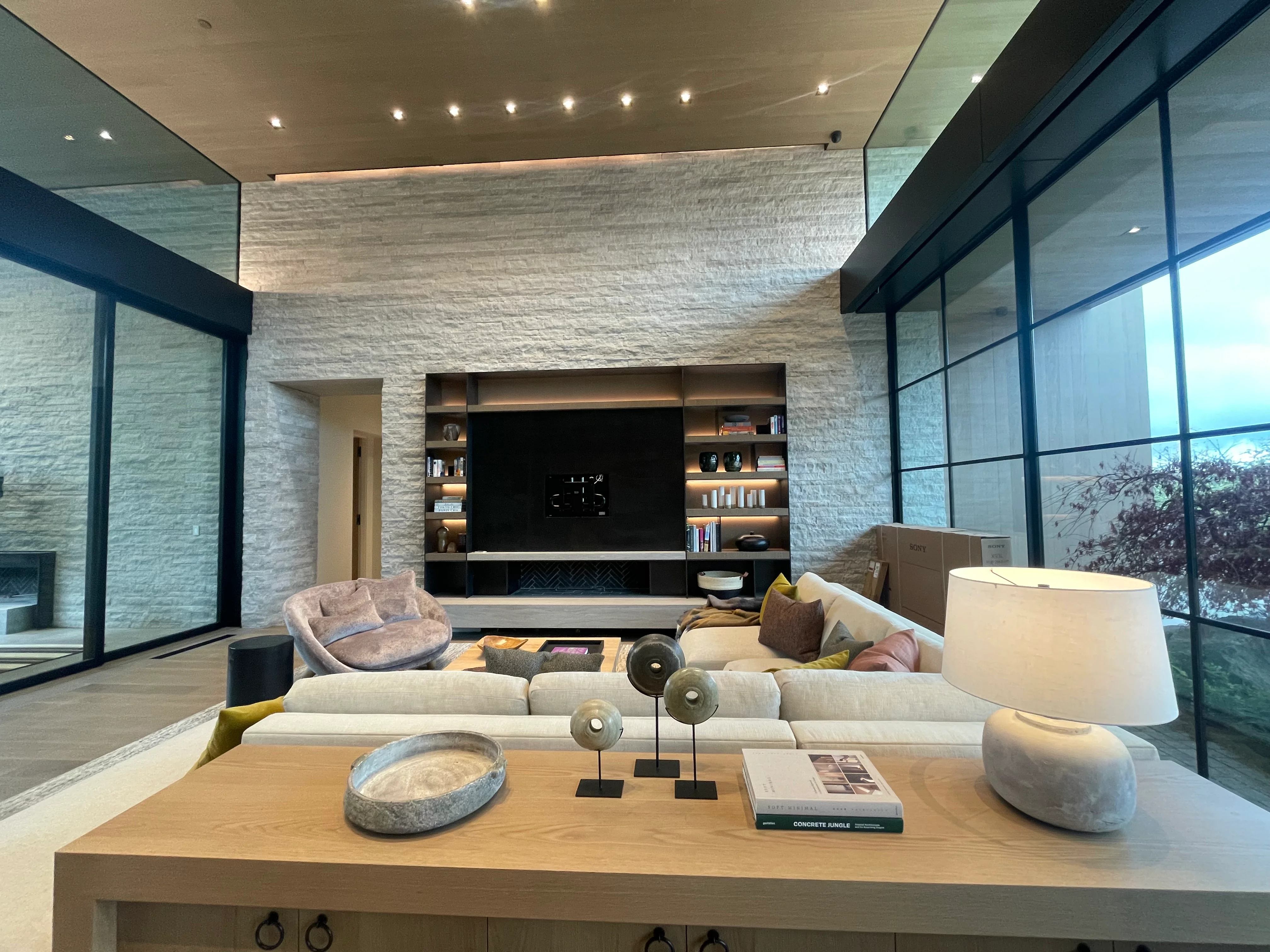 Media wall recessed lighting