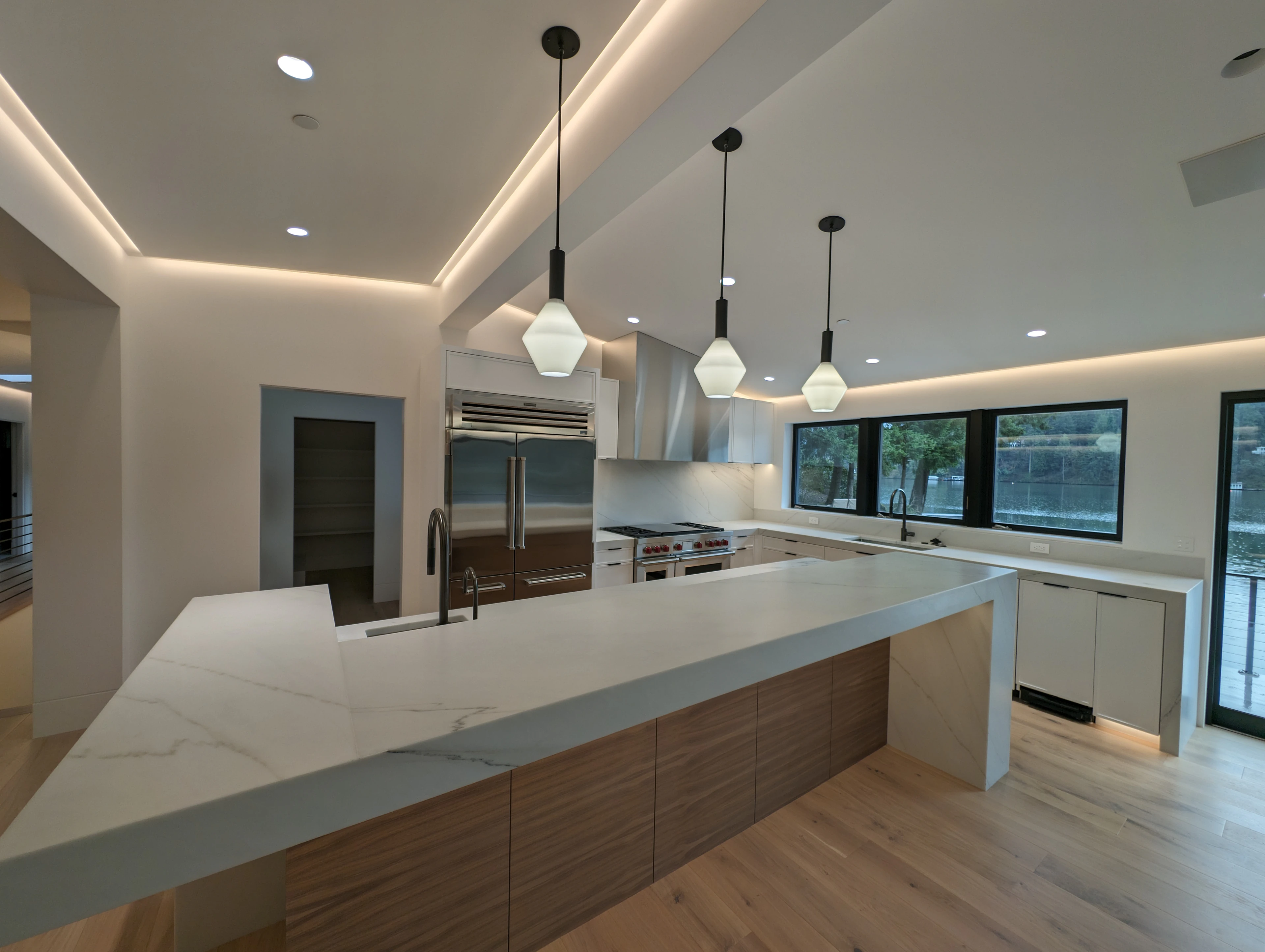 Kitchen pendant and recessed lighting installation